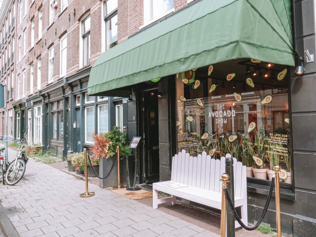 The Avocado Show Eingang, ein veganes Restaurant in Amsterdam für sehr gutes Frühstück