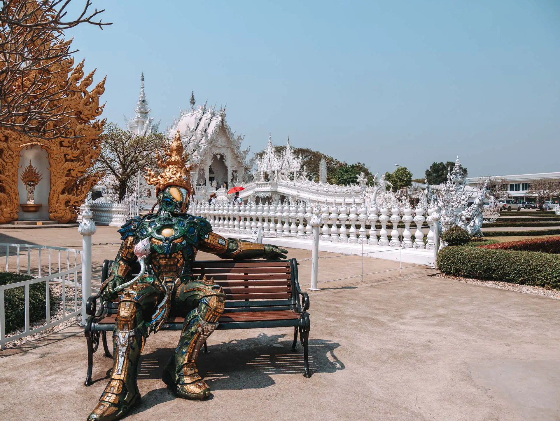 Figuren Weißer Tempel in Chiang Rai