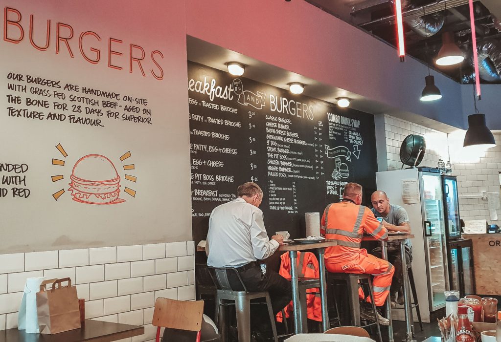 Bestes English Breakfast in London, Breakfast and Burgers, London Unternehmungen