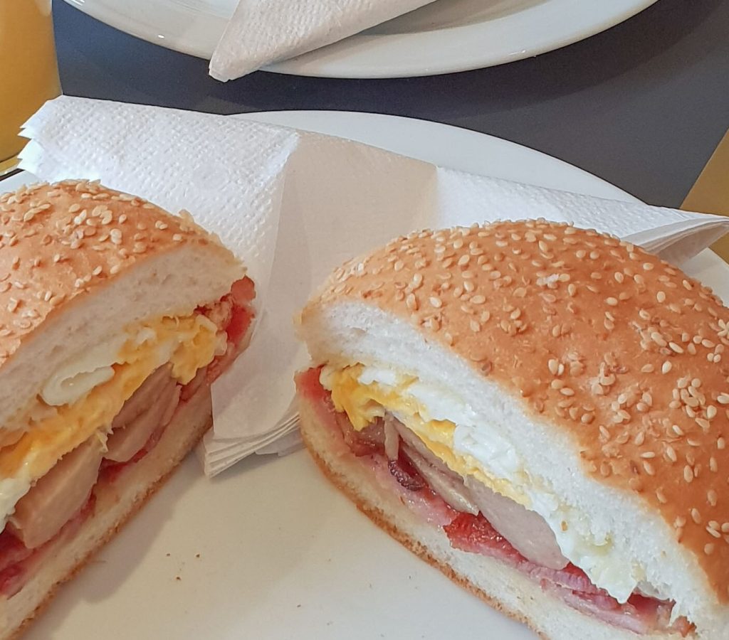 British Breakfast in London, Sheilas Cafe, ein Tipps für eine Reise nach London