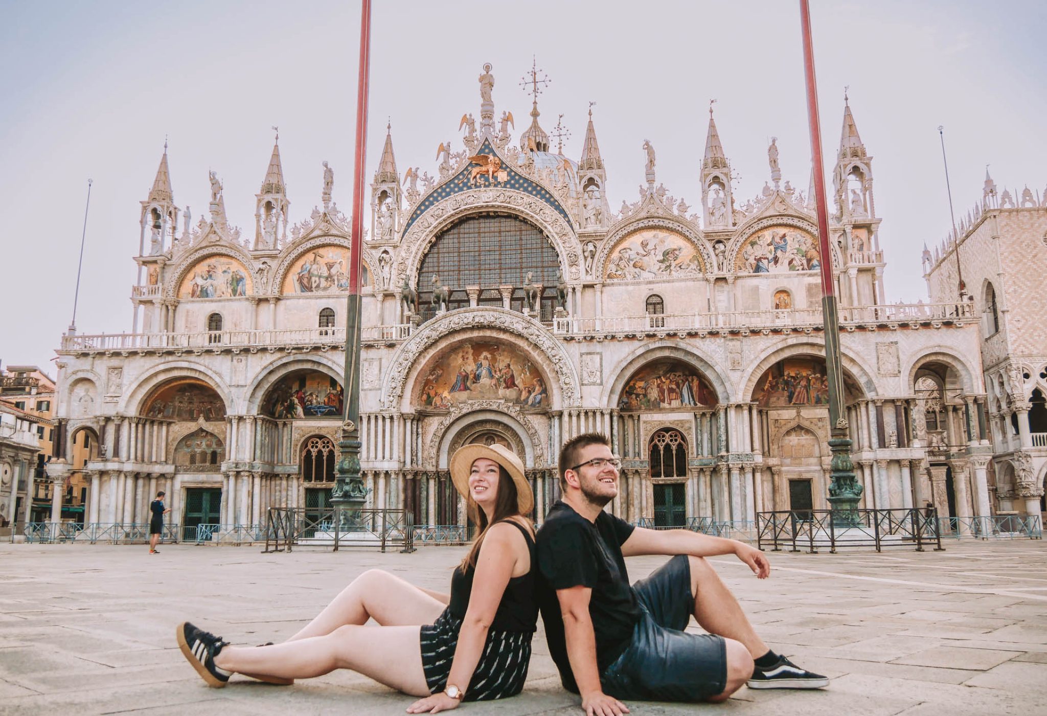 Jasmin & Alex vor der Baslica di San Marco Venedig